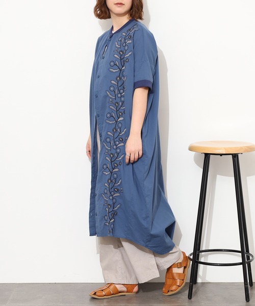 Emago(イマゴ)の「EMAGO 縦花刺繍コクーンワンピース 半端袖(シャツワンピース・レディース・ネイビー/ホワイト/ピンク・FREE)」の11枚目の写真