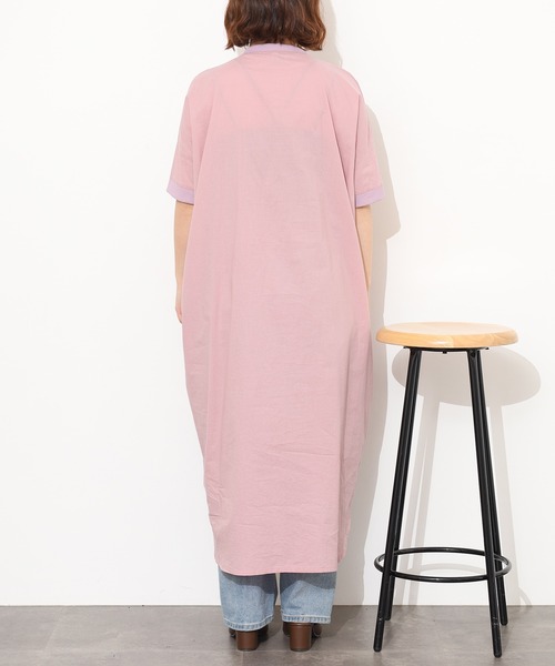 Emago(イマゴ)の「EMAGO 縦花刺繍コクーンワンピース 半端袖(シャツワンピース・レディース・ネイビー/ホワイト/ピンク・FREE)」の21枚目の写真