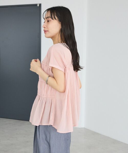 CRAFT STANDARD BOUTIQUE（クラフトスタンダードブティック）の「ヴィンテージボイルギャザーブラウス ◆（シャツ/ブラウス・レディース・ブラック/サックスブルー/レッド/ライトベージュ/ライトピンク・FREE）」の9枚目の写真