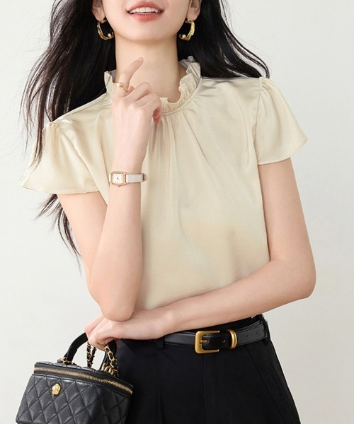 ReRe(リリ)の「フリルネックデザインブラウス(シャツ/ブラウス・レディース・ベージュ・SMALL/MEDIUM/LARGE/X-LARGE)」の2枚目の写真
