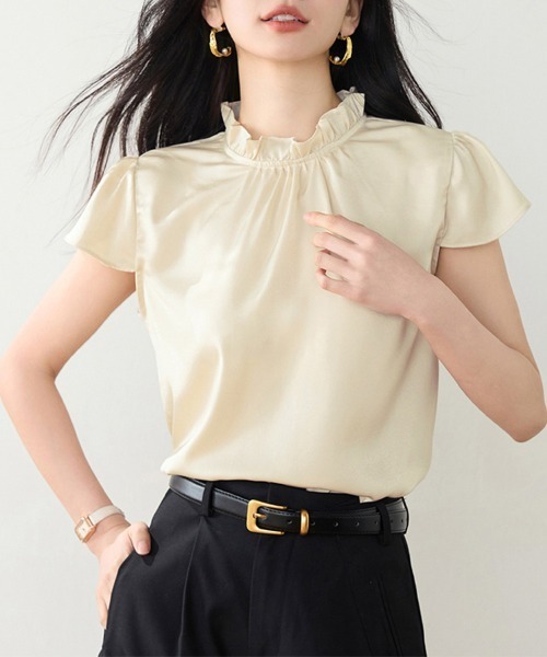 ReRe(リリ)の「フリルネックデザインブラウス(シャツ/ブラウス・レディース・ベージュ・SMALL/MEDIUM/LARGE/X-LARGE)」の3枚目の写真
