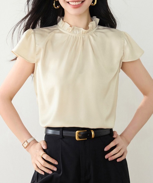 ReRe(リリ)の「フリルネックデザインブラウス(シャツ/ブラウス・レディース・ベージュ・SMALL/MEDIUM/LARGE/X-LARGE)」の6枚目の写真