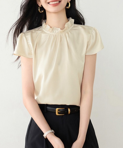 ReRe(リリ)の「フリルネックデザインブラウス(シャツ/ブラウス・レディース・ベージュ・SMALL/MEDIUM/LARGE/X-LARGE)」の7枚目の写真