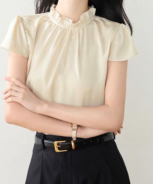 ReRe(リリ)の「フリルネックデザインブラウス(シャツ/ブラウス・レディース・ベージュ・SMALL/MEDIUM/LARGE/X-LARGE)」の8枚目の写真