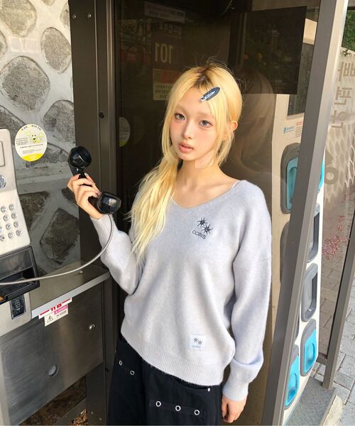 COIRIS_(コイリス)の「ノビンVネックニット(2カラー)(ニット/セーター・レディース・ブラック/アイボリー・FREE)」の12枚目の写真