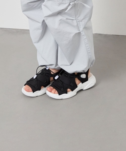 a.v.v(アーヴェヴェ)の「【21-23cm】ドロストスポーツサンダル(サンダル・キッズ・ブラック/ダークインディゴブルー・21/22/23)」の6枚目の写真