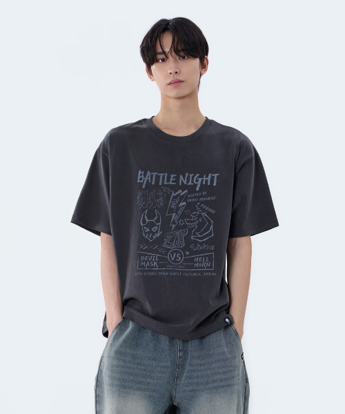 GHOST REPUBLIC（ゴーストリパブリック）の「バトルナイトグラフィックピグメント半袖Tシャツ2カラーGT-388（Tシャツ/カットソー・レディース・チャコールグレー/オリーブ・LARGE/X-LARGE/XX-LARGE）」の4枚目の写真