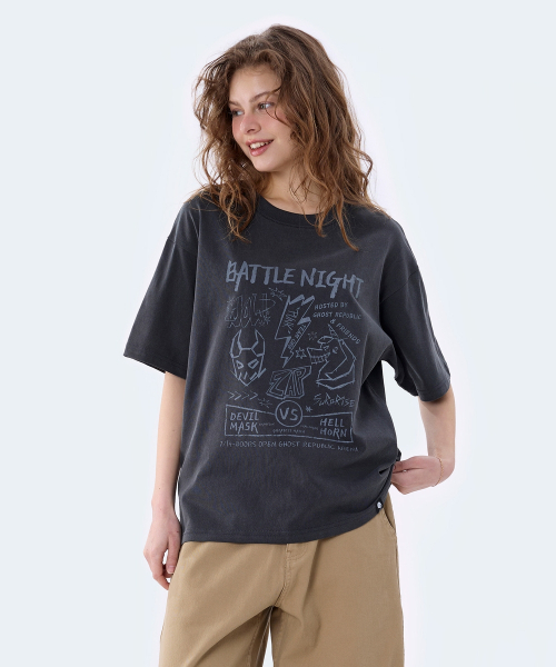 GHOST REPUBLIC（ゴーストリパブリック）の「バトルナイトグラフィックピグメント半袖Tシャツ2カラーGT-388（Tシャツ/カットソー・レディース・チャコールグレー/オリーブ・LARGE/X-LARGE/XX-LARGE）」の9枚目の写真