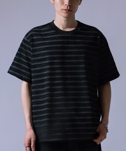 Crownor(クラウノアー)の「ラグランスリーブ バイカラー 半袖 Tシャツ(ニット/セーター・メンズ・ベージュ/ブラック・LARGE/MEDIUM)」の1枚目の写真