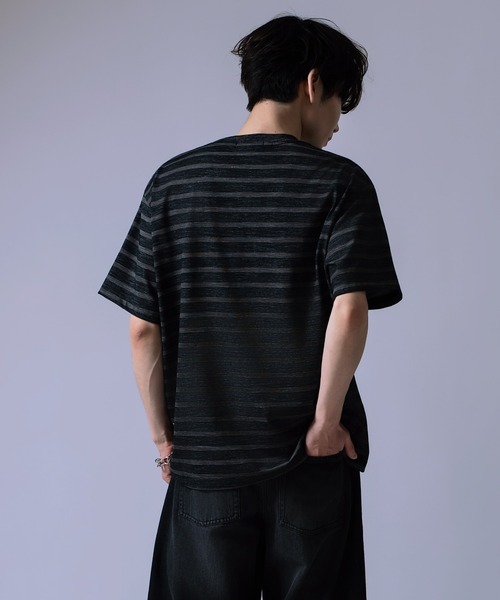 Crownor(クラウノアー)の「ラグランスリーブ バイカラー 半袖 Tシャツ(ニット/セーター・メンズ・ベージュ/ブラック・LARGE/MEDIUM)」の7枚目の写真