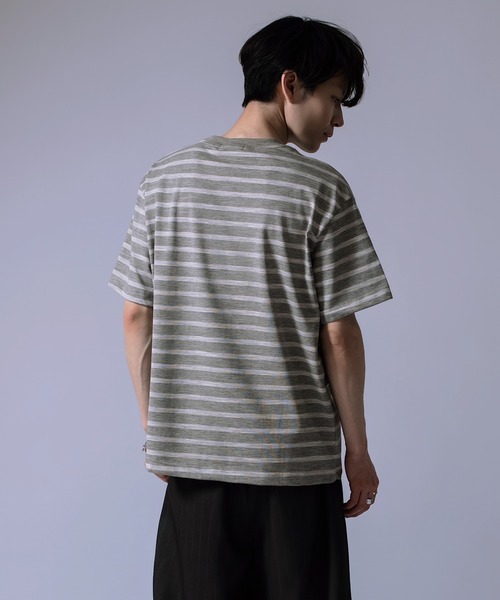 Crownor(クラウノアー)の「ラグランスリーブ バイカラー 半袖 Tシャツ(ニット/セーター・メンズ・ベージュ/ブラック・LARGE/MEDIUM)」の11枚目の写真