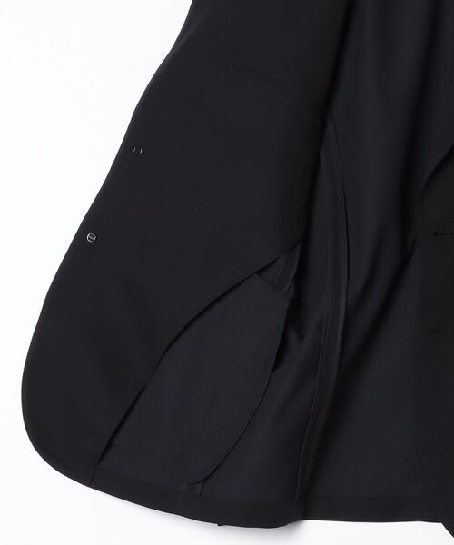 1 piu 1 uguale 3（ウノピゥウノウグァーレトレ）の「SWING EASY JACKET (CENTER VENT)（テーラードジャケット・メンズ・ダークグレー/ベージュ/ブラック・LARGE）」の8枚目の写真