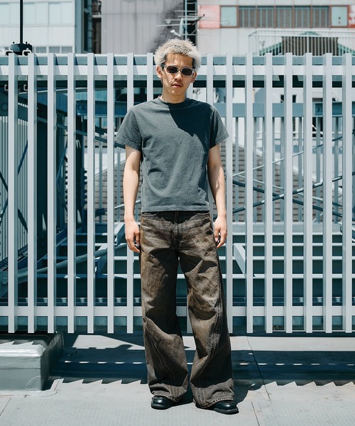 NVRFRGT(ネヴァーフォーゲット)の「3D TWISTED WIDE LEG JEANS(デニムパンツ・メンズ・インディゴブルー/ブラック・3/2/1)」の9枚目の写真