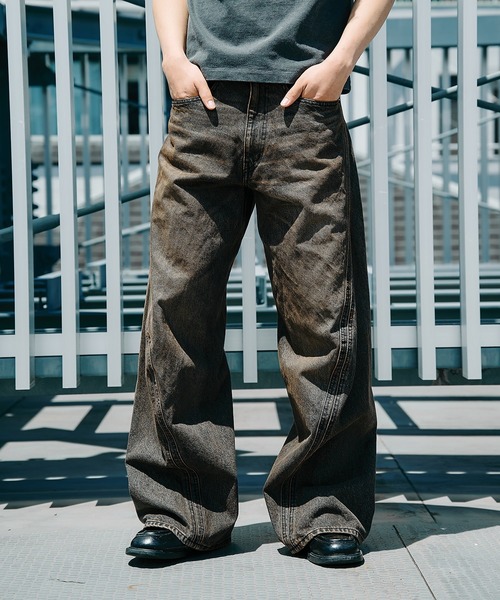 NVRFRGT(ネヴァーフォーゲット)の「3D TWISTED WIDE LEG JEANS(デニムパンツ・メンズ・インディゴブルー/ブラック・3/2/1)」の12枚目の写真