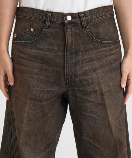 NVRFRGT(ネヴァーフォーゲット)の「3D TWISTED WIDE LEG JEANS(デニムパンツ・メンズ・インディゴブルー/ブラック・3/2/1)」の14枚目の写真