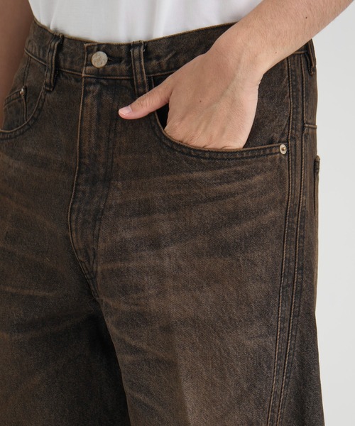 NVRFRGT(ネヴァーフォーゲット)の「3D TWISTED WIDE LEG JEANS(デニムパンツ・メンズ・インディゴブルー/ブラック・3/2/1)」の16枚目の写真