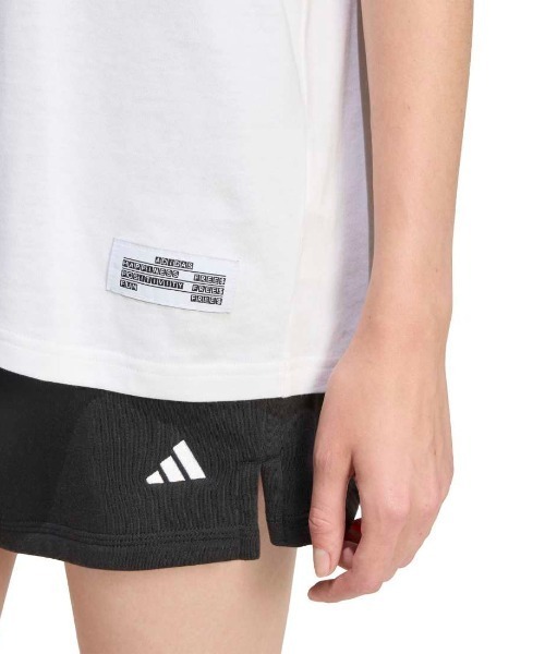 adidas（アディダス）の「アディダス adidas ミニ刺しゅう オーバーサイズ グラフィック半袖Tシャツ（Tシャツ/カットソー・レディース・ホワイト/スモークピンク・S/M/L/XL）」の9枚目の写真