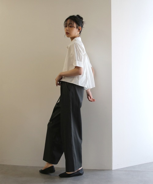 No one knows（ノーワンノーズ）の「ZOZO限定 後ろタックショートシャツ（シャツ/ブラウス・レディース・ホワイト/ブラック・FREE）」の6枚目の写真