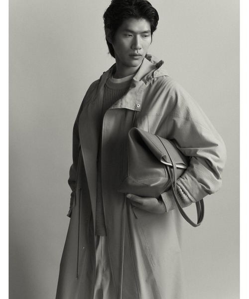 Maison Kitsune(メゾンキツネ)の「LIGHT PARKA(その他アウター・メンズ・ベージュ・L/M/S)」の2枚目の写真
