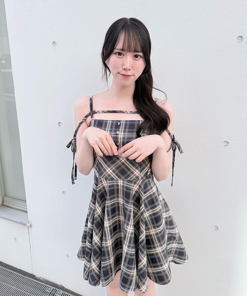 NOMAE(ノーマエ)の「アームリボンワンピース(ワンピース・レディース・ベージュ/グレー/ブラウン/ダークブルー・FREE)」の5枚目の写真