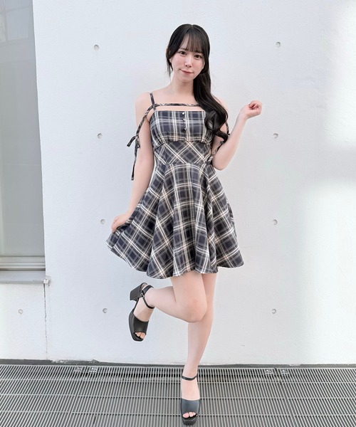 NOMAE(ノーマエ)の「アームリボンワンピース(ワンピース・レディース・ベージュ/グレー/ブラウン/ダークブルー・FREE)」の8枚目の写真