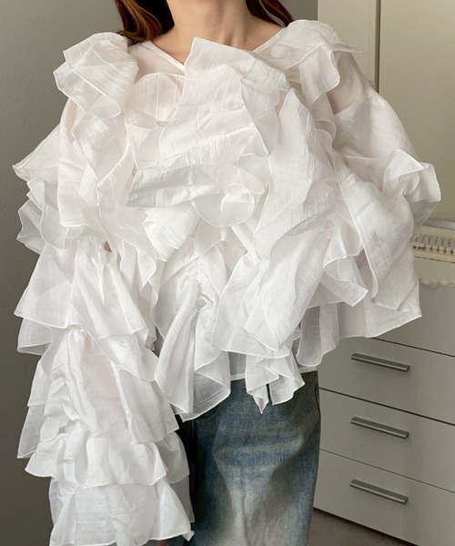 merrylatte（メリーラテ）の「ボリューム ラッフル フリル シアーブラウス【NOUA】（シャツ/ブラウス・レディース・ピンク/ホワイト・FREE）」の5枚目の写真