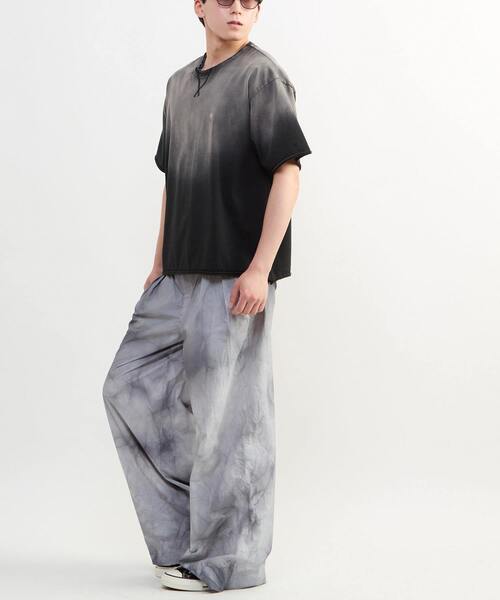 CONVERSE TOKYO（コンバーストウキョウ）の「GRADATION DYE CUT-OFF TEE（Tシャツ/カットソー・レディース・ネイビー/ブラウン/ブラック・SMALL/MEDIUM）」の5枚目の写真