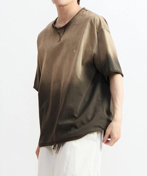 CONVERSE TOKYO（コンバーストウキョウ）の「GRADATION DYE CUT-OFF TEE（Tシャツ/カットソー・レディース・ネイビー/ブラウン/ブラック・SMALL/MEDIUM）」の9枚目の写真