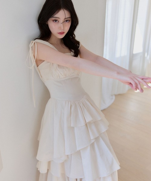 polaura(ポローラ)の「エアリーティアードビスチェワンピース(ワンピース・レディース・オフホワイト/ネイビー/ピンク・M/S)」の21枚目の写真