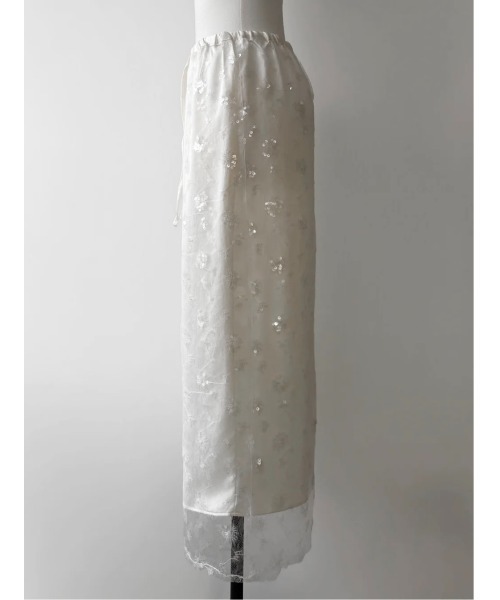 AMOMMA(アモマ)の「SPARKLING SHEER FLOWER SKIRT(スカート・レディース・White/Black・FREE)」の3枚目の写真