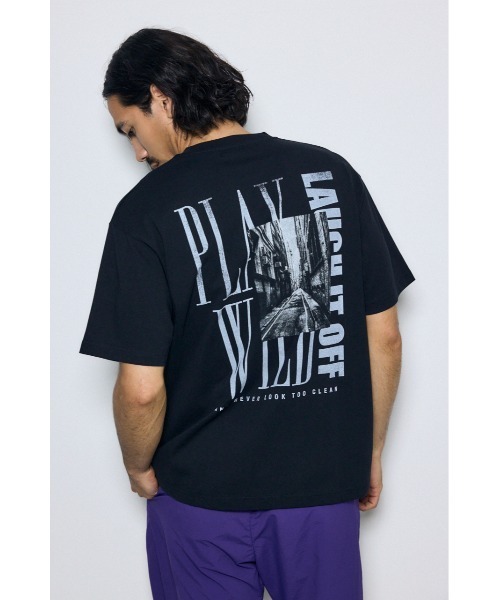 AZUL by moussy(アズールバイマウジー)の「バーティカルグラフィックTシャツ(Tシャツ/カットソー・メンズ・ホワイト/ブラック/グレー・LARGE/MEDIUM/SMALL)」の3枚目の写真