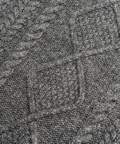 EDINBURGH CLUB(エディンバラクラブ)の「ARAN CREW-NECK SWEATER (GREY)(ニット/セーター・メンズ・グレー・SMALL/LARGE/X-LARGE)」の5枚目の写真