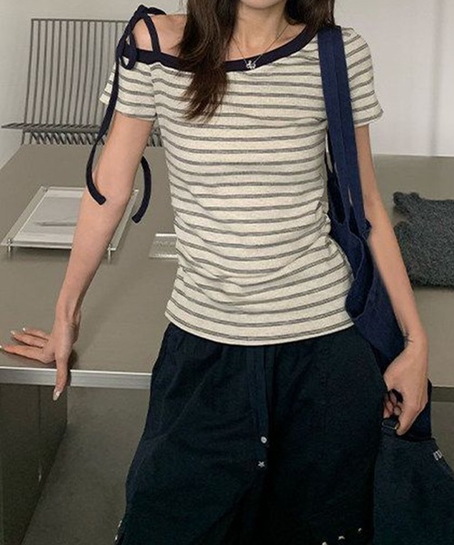 meJane(ミージェーン)の「ワンショルダーリボン ボーダーTシャツ(Tシャツ/カットソー・レディース・オフホワイト・FREE)」の4枚目の写真