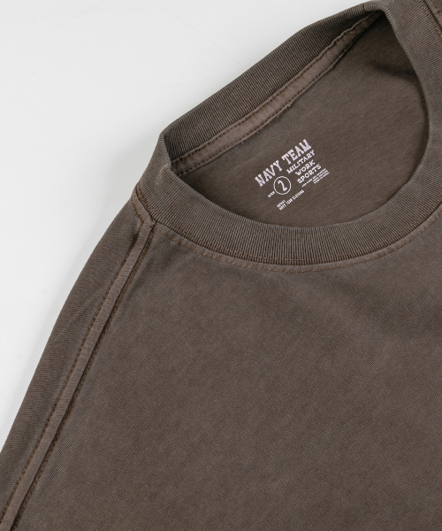 NAVYTEAM(ネイビーチーム)の「ザ・オリジナル ピグメント 半袖Tシャツ(4色)(Tシャツ/カットソー・レディース・チャコールグレー/ブルー/バーガンディー/ブラウン・SMALL/MEDIUM/LARGE/X-LARGE)」の9枚目の写真