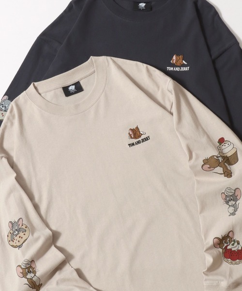 Tom&Jerry(トムアンドジェリー)の「Tom&Jerry/トムとジェリー オーバーサイズ ヴィンテージライク ワンポイント刺繍 袖プリント ロンT 長袖Tシャツ(Tシャツ/カットソー・レディース・ブラック系その他/スミクロ/アイボリー/グレイッシュベージュ・LL/L/M)」の4枚目の写真