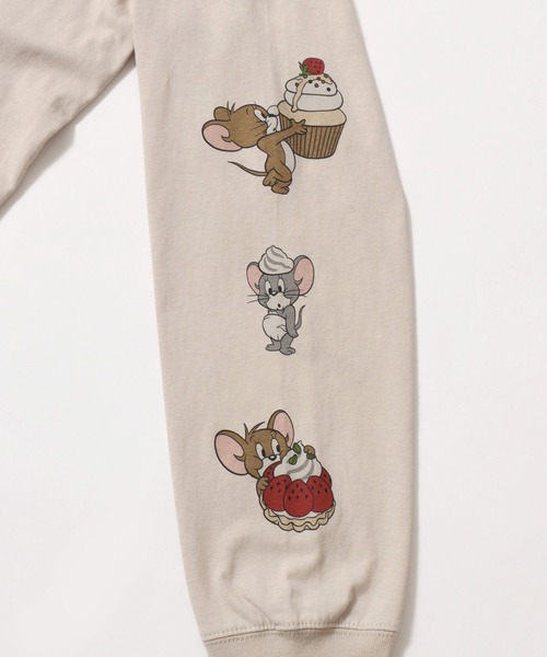 Tom&Jerry(トムアンドジェリー)の「Tom&Jerry/トムとジェリー オーバーサイズ ヴィンテージライク ワンポイント刺繍 袖プリント ロンT 長袖Tシャツ(Tシャツ/カットソー・レディース・ブラック系その他/スミクロ/アイボリー/グレイッシュベージュ・LL/L/M)」の20枚目の写真