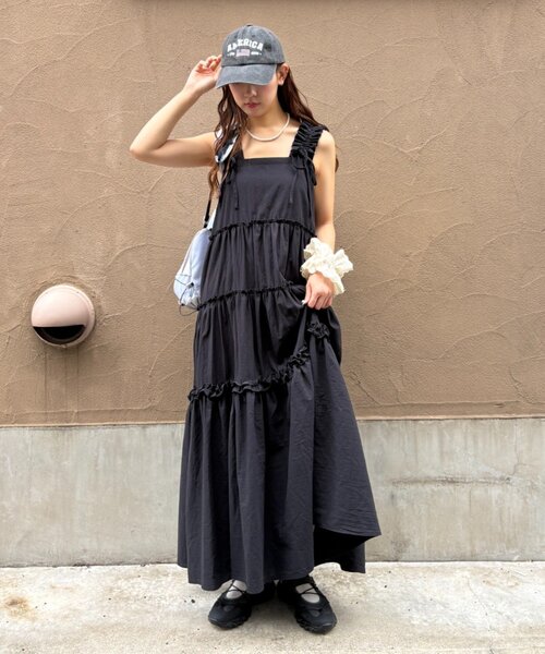w closet（ダブルクローゼット）の「２WAYフリルドロストティアードワンピース（ワンピース・レディース・オフホワイト/グレー/レッド/ブラック/イエロー・FREE）」の10枚目の写真