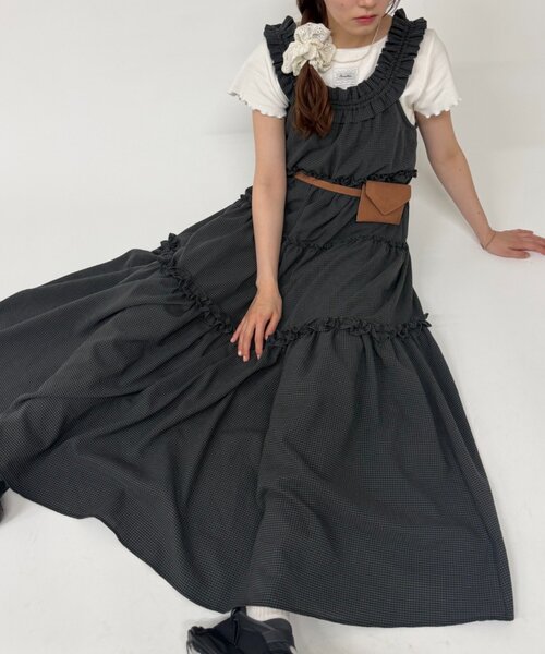 w closet（ダブルクローゼット）の「２WAYフリルドロストティアードワンピース（ワンピース・レディース・オフホワイト/グレー/レッド/ブラック/イエロー・FREE）」の9枚目の写真