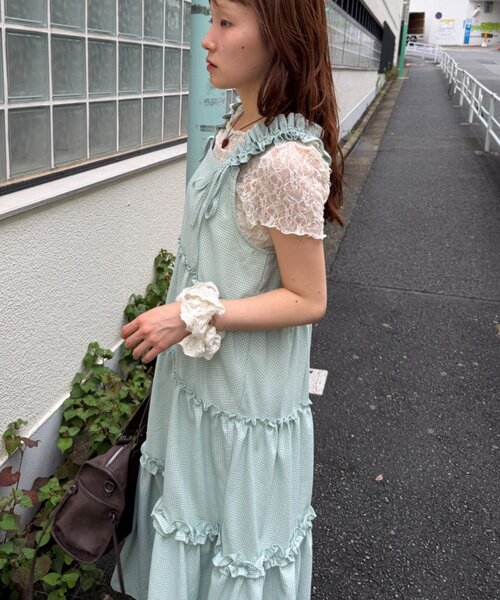 w closet（ダブルクローゼット）の「２WAYフリルドロストティアードワンピース（ワンピース・レディース・オフホワイト/グレー/レッド/ブラック/イエロー・FREE）」の18枚目の写真