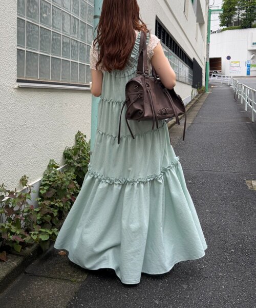 w closet（ダブルクローゼット）の「２WAYフリルドロストティアードワンピース（ワンピース・レディース・オフホワイト/グレー/レッド/ブラック/イエロー・FREE）」の10枚目の写真
