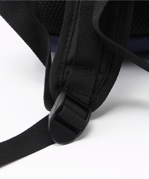 Lee（リー）の「【Lee×SNOOPY】コラボ総柄刺繍デイパック（バックパック/リュック・キッズ・ネイビー・FREE）」の7枚目の写真