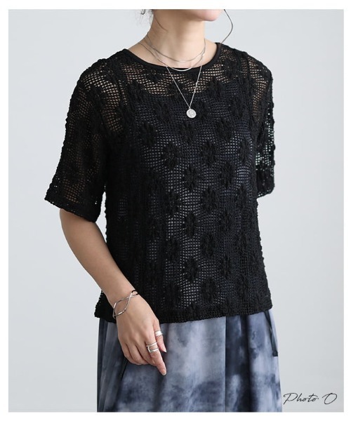 Sawa a la mode(サワアラモード)の「フラワーメッシュクルーネックプルオーバー(Tシャツ/カットソー・レディース・ブラック/アイボリー・FREE)」の3枚目の写真