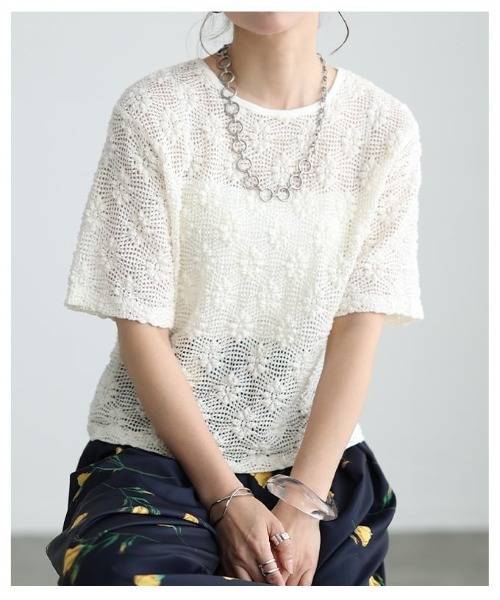 Sawa a la mode(サワアラモード)の「フラワーメッシュクルーネックプルオーバー(Tシャツ/カットソー・レディース・ブラック/アイボリー・FREE)」の16枚目の写真