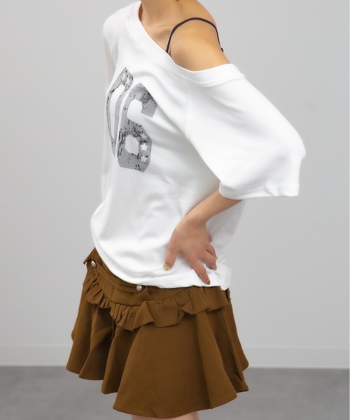 MEMECLE(メメクル)の「【 MEMECLE / メメクル 】ナンバリング スターロゴ ワンショルカットソー(Tシャツ/カットソー・レディース・ブラック/ホワイト/グレー・SMALL/MEDIUM)」の21枚目の写真