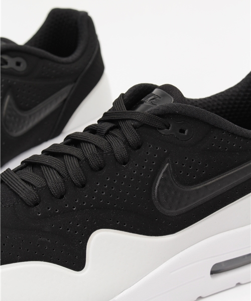 SHIPS JET BLUE（シップスジェットブルー）の「NIKE(ナイキ): AIR MAX 1 ULTRA MOIRE  ナイキ エアマックス1  ウルトラモアレ（スニーカー・メンズ・ブラック/ホワイト・26/27/29/28）」の5枚目の写真