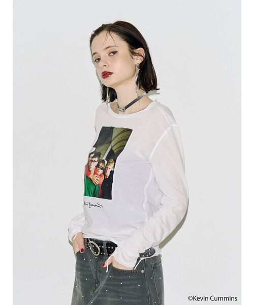 jouetie(ジュエティ)の「【KevinCummins×PosTokyo】シアーロングスリーブTシャツ(Tシャツ/カットソー・レディース・オフホワイト/ブラック・FREE)」の9枚目の写真