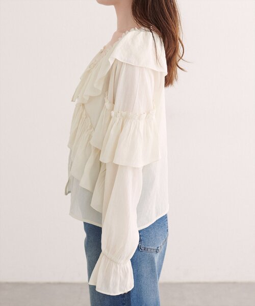 natural couture（ナチュラルクチュール）の「Vネックフリル衿キャンディスリーブブラウス（シャツ/ブラウス・レディース・アイボリー/レッド系その他/ブラウン・FREE）」の10枚目の写真