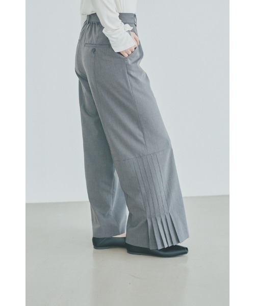 Muel Chic(ミュエルシック)の「Amara slacks アマラスラックス(スラックス・レディース・ベージュ系/グレー/ブラック・MEDIUM/SMALL)」の15枚目の写真