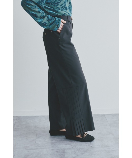 Muel Chic(ミュエルシック)の「Amara slacks アマラスラックス(スラックス・レディース・ベージュ系/グレー/ブラック・MEDIUM/SMALL)」の21枚目の写真