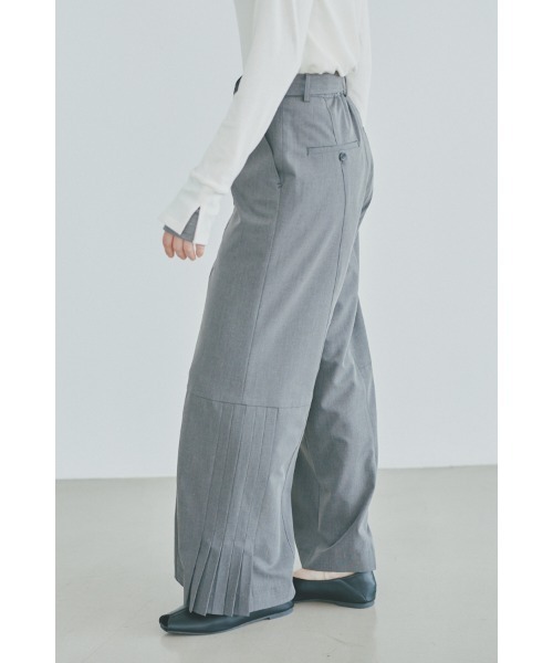 Muel Chic(ミュエルシック)の「Amara slacks アマラスラックス(スラックス・レディース・ベージュ系/グレー/ブラック・MEDIUM/SMALL)」の12枚目の写真